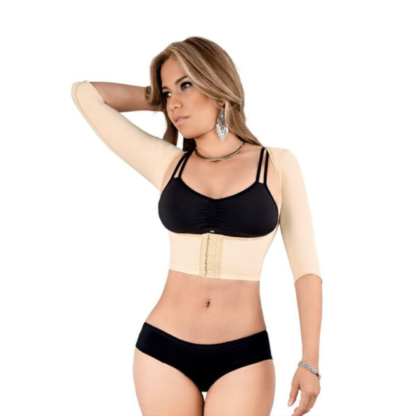 Imagen de la fachada elegante de WAM Center | Clínica Estética con un diseño contemporáneo y acogedor.
