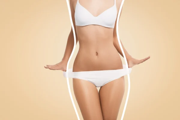 Aplicación de Body Sculpt y radiofrecuencia en zona abdominal femenina