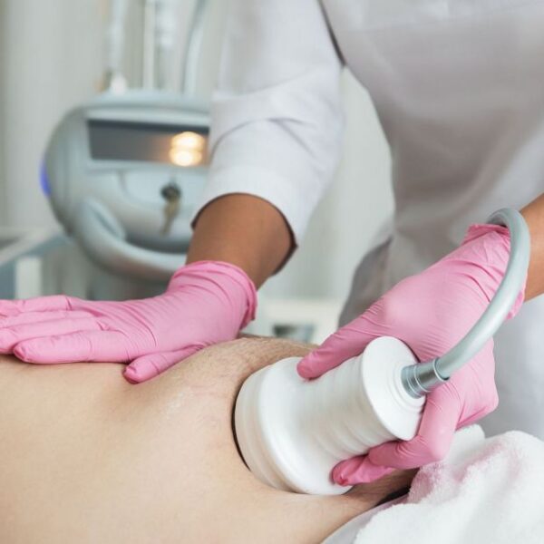 Tratamiento reductivo con cavitación en WAM Center | Clínica Estética, tecnología avanzada para esculpir tu figura.