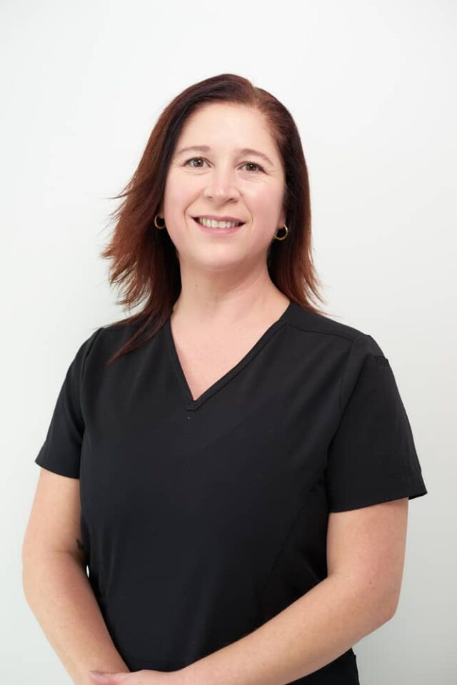 Retrato profesional de Bárbara Meza, especialista en estética avanzada en WAM Center | Clínica Estética.